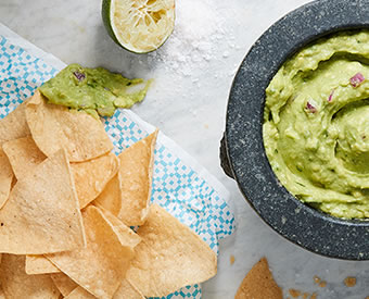 corn_chips_guacamole